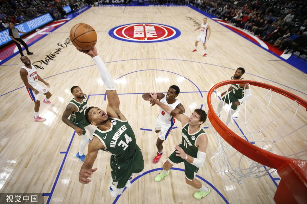 其他队员更 其他队员更