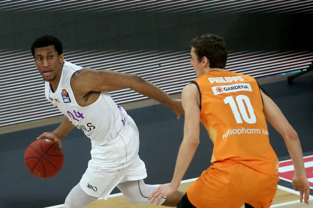 西蒙尼特别 西蒙尼特别